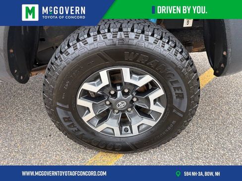 Used 2021 Toyota Tacoma TRD Off-Road AWD/4WD image 33