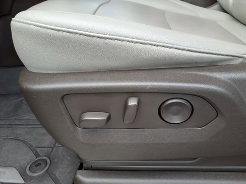 Used 2023 Chevrolet Tahoe Z71 image 9