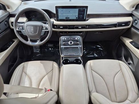 Used 2022 Lincoln Nautilus Reserve w/ Luxury Package AWD/4WD image 19