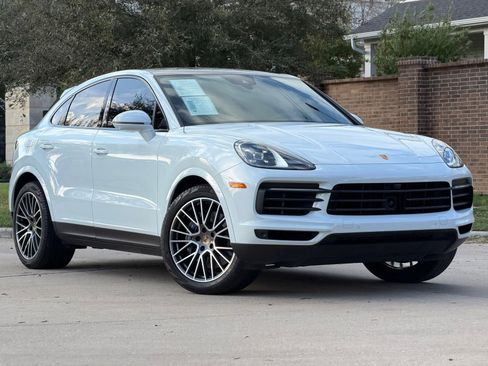 Used 2023 Porsche Cayenne Coupe image 1