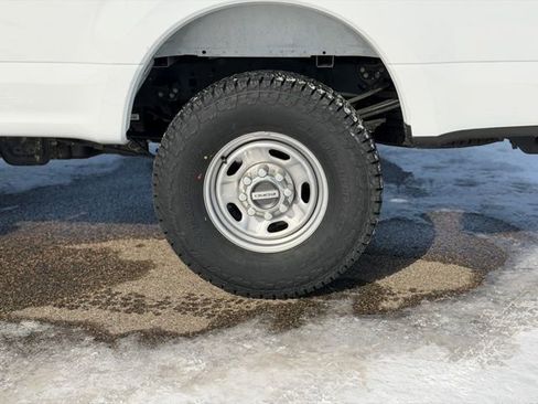 Used 2022 Ford F350 XL w/ Power Equipment Group image 11