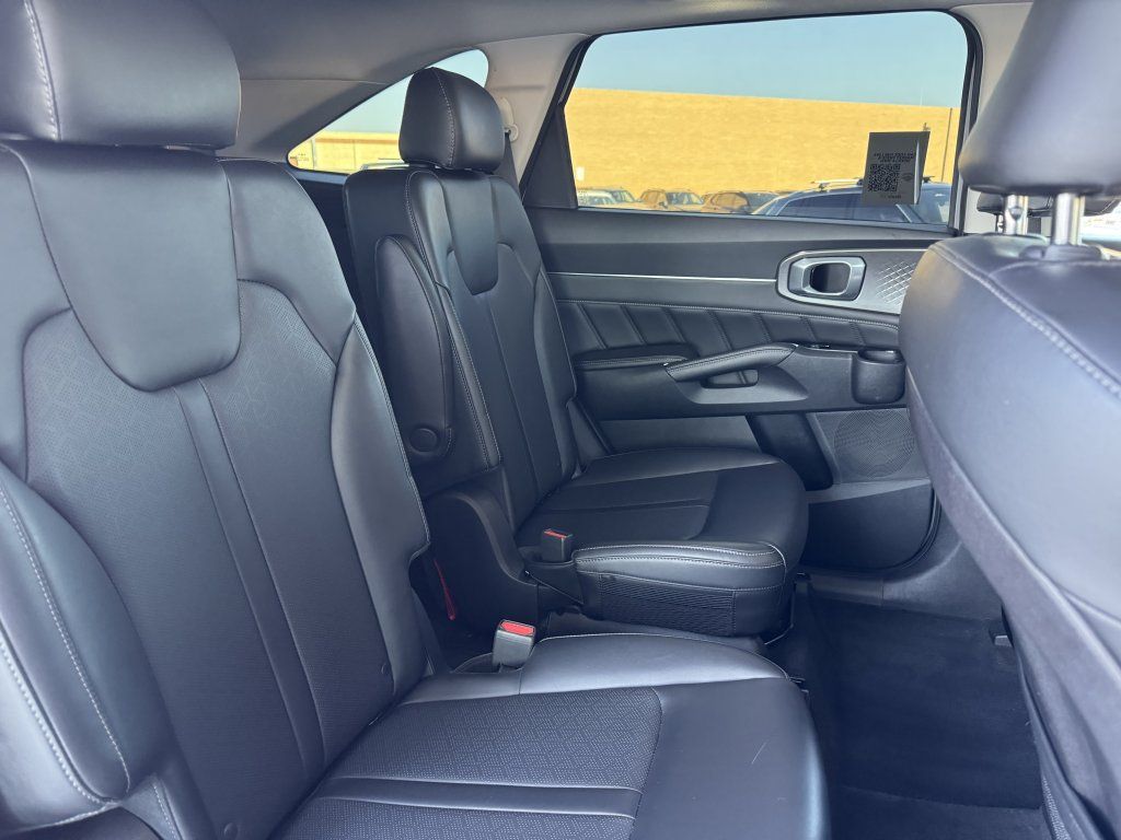 Used 2022 Kia Sorento SX FWD image 43