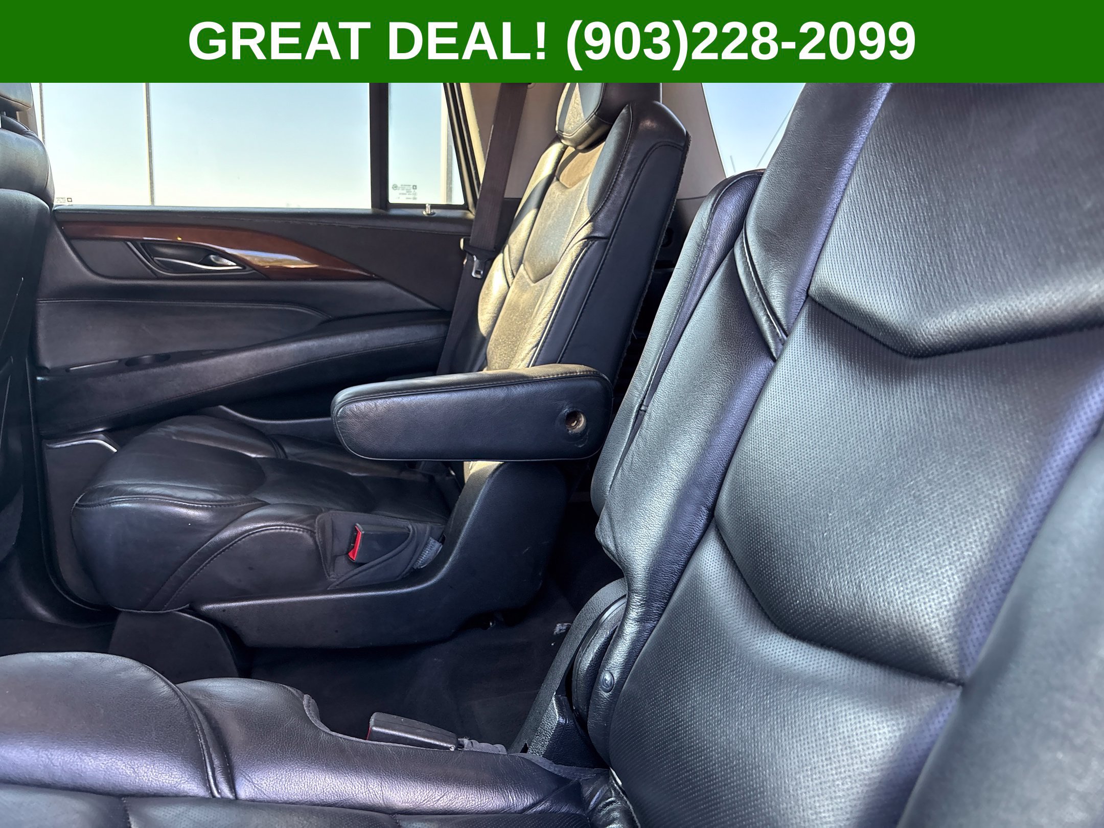 Used 2018 Cadillac Escalade Luxury AWD/4WD image 43