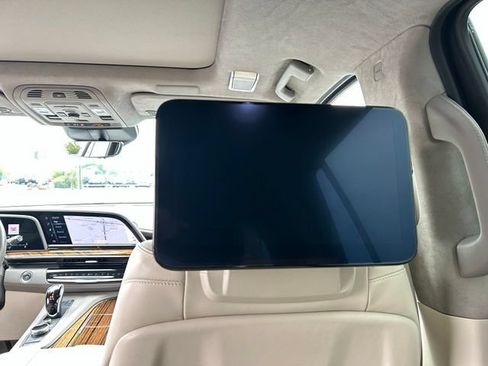 Used 2021 Cadillac Escalade Premium Luxury Platinum AWD/4WD image 19