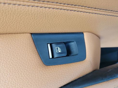 Used 2018 BMW 530i RWD image 16