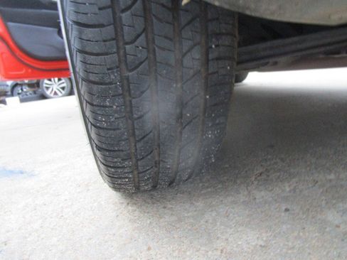 Used 2017 Jeep Renegade Latitude image 39