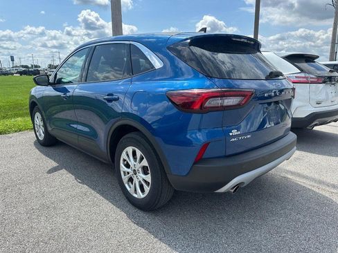 Used 2023 Ford Escape Active w/ Cold Weather Package FWD image 3