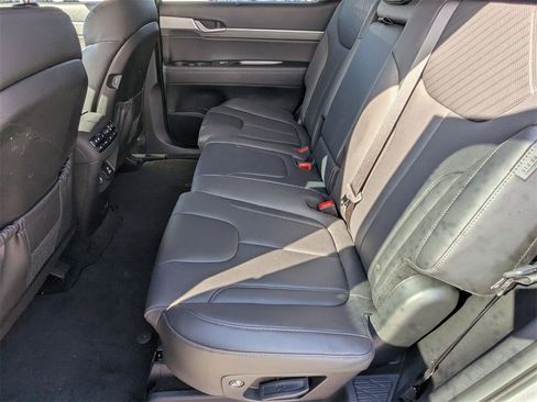 Certified 2025 Hyundai Palisade SEL image 18