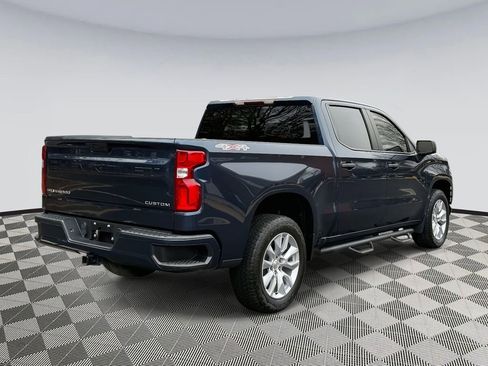 Used 2021 Chevrolet Silverado 1500 Custom image 2
