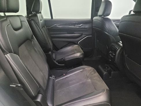 Used 2022 Jeep Grand Cherokee L Laredo image 19