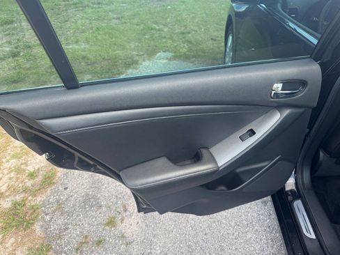 Used 2010 Nissan Altima 2.5 SL w/ Technology Pkg FWD image 18