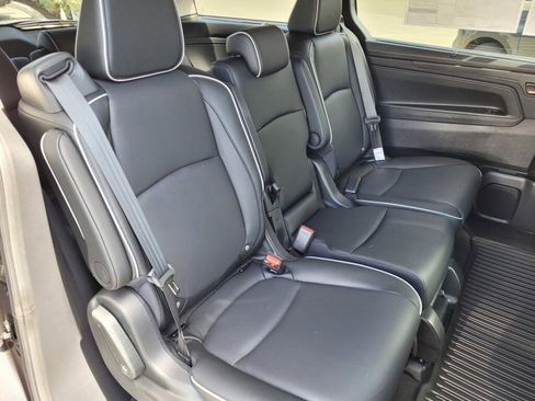 New 2026 Honda Odyssey Touring image 19
