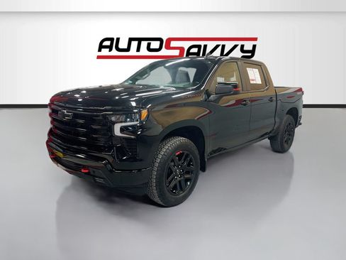 Used 2024 Chevrolet Silverado 1500 RST w/ Redline Edition AWD/4WD image 3