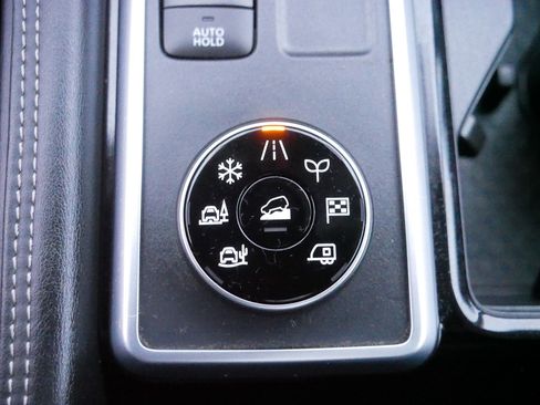 Certified 2025 Nissan Pathfinder Platinum w/ Cargo Package image 31