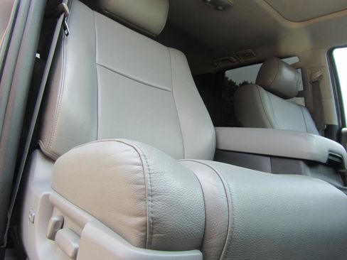 Used 2011 Toyota Sequoia SR5 w/ Premium Pkg AWD/4WD image 22