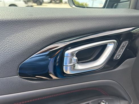 New 2025 Jeep Compass Trailhawk w/ Trailhawk Elite Group image 36