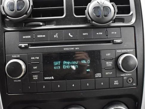 Used 2011 Dodge Caliber Mainstreet image 25