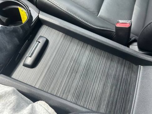 Used 2021 Honda Pilot Touring image 32
