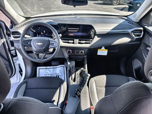 New 2026 Chevrolet TrailBlazer LS w/ LS Convenience Package FWD image 33