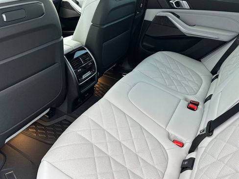 New 2026 BMW X5 xDrive40i w/ Climate Comfort Package image 12