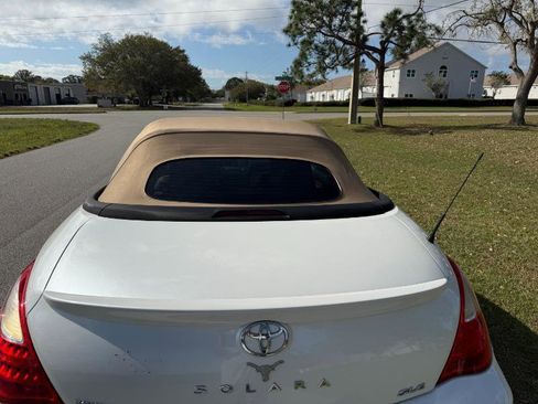 Used 2007 Toyota Solara Convertible image 13