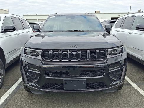 New 2026 Jeep Grand Cherokee Limited image 2