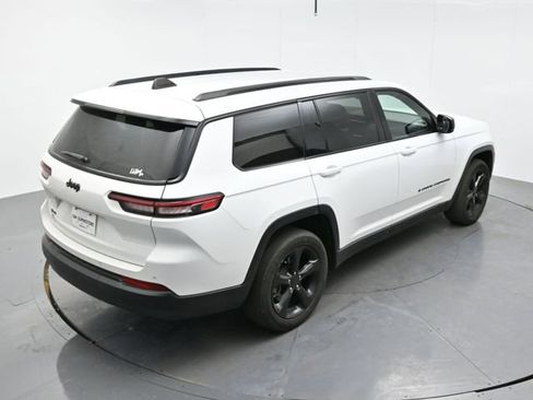 Used 2023 Jeep Grand Cherokee L Laredo image 23