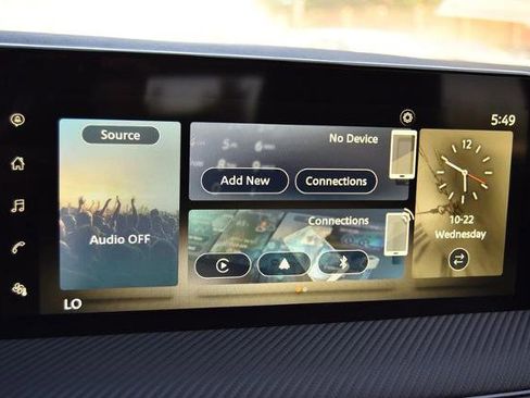 New 2025 Nissan Kicks SR image 16