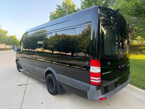 Used 2016 Mercedes-Benz Sprinter 3500 image 4