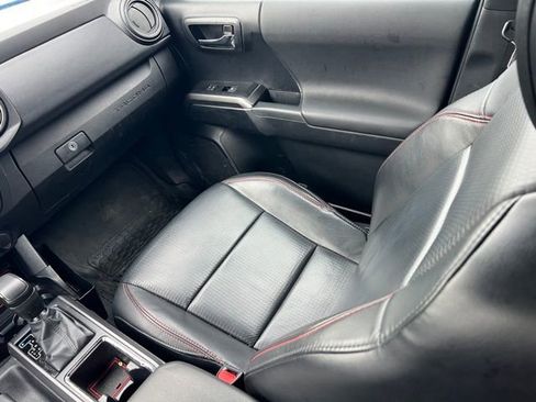 Used 2019 Toyota Tacoma TRD Pro AWD/4WD image 11