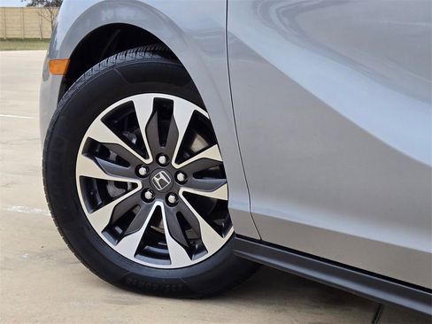 Used 2024 Honda Odyssey EX-L image 31