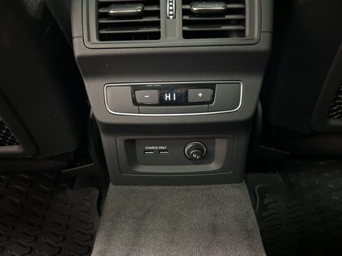Used 2024 Audi Q5 2.0T Premium Plus AWD/4WD image 29