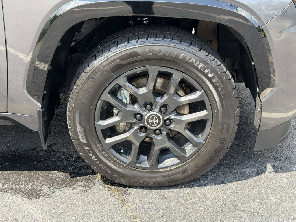 Used 2024 Toyota Sequoia 4WD image 25
