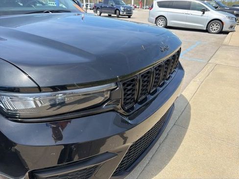 Used 2024 Jeep Grand Cherokee Altitude image 9