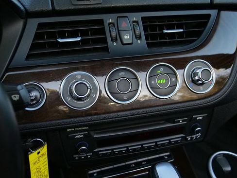 Used 2011 BMW Z4 sDrive30i image 15