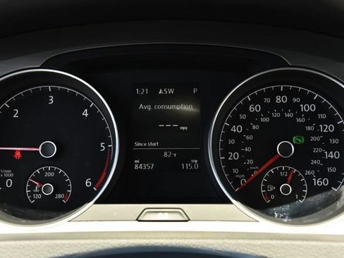 Used 2015 Volkswagen Golf TDI SE FWD image 11