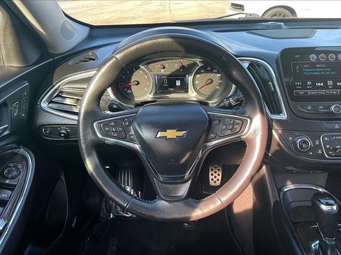 Certified 2017 Chevrolet Malibu Premier w/ Premier Sun and Wheel Package image 13