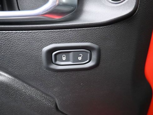 Used 2024 Jeep Wrangler Unlimited w/ Convenience Group image 11