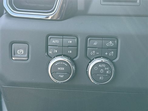 New 2026 GMC Sierra 1500 AT4 w/ AT4 Premium Package image 19