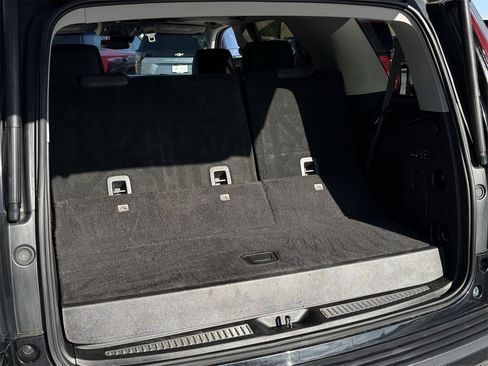 Used 2017 Cadillac Escalade Premium Luxury image 24