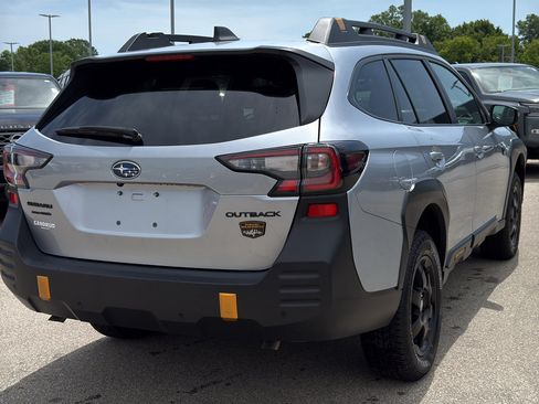 Used 2025 Subaru Outback Wilderness AWD/4WD image 5