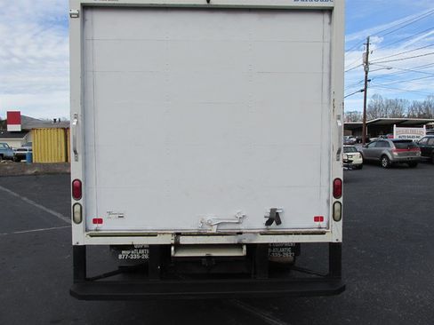 Used 2016 Ford E-350 and Econoline 350 Super Duty RWD image 4