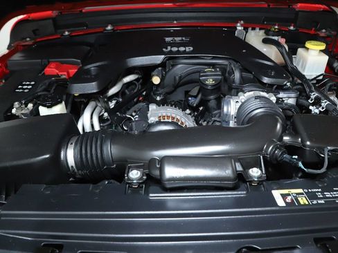 Used 2020 Jeep Gladiator Rubicon image 34