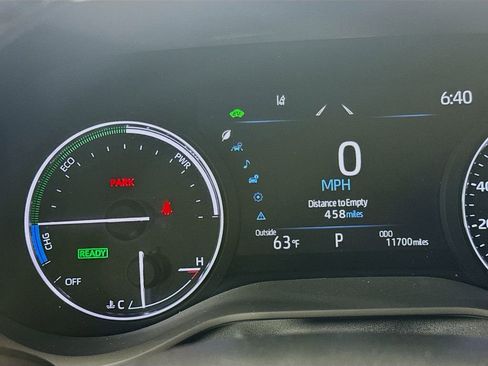 Used 2024 Toyota Sienna Limited image 14