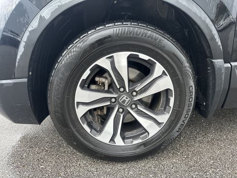 Used 2017 Honda CR-V LX image 8