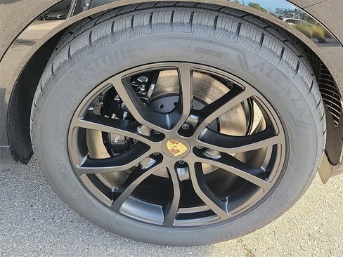 New 2026 Porsche Cayenne Coupe image 13