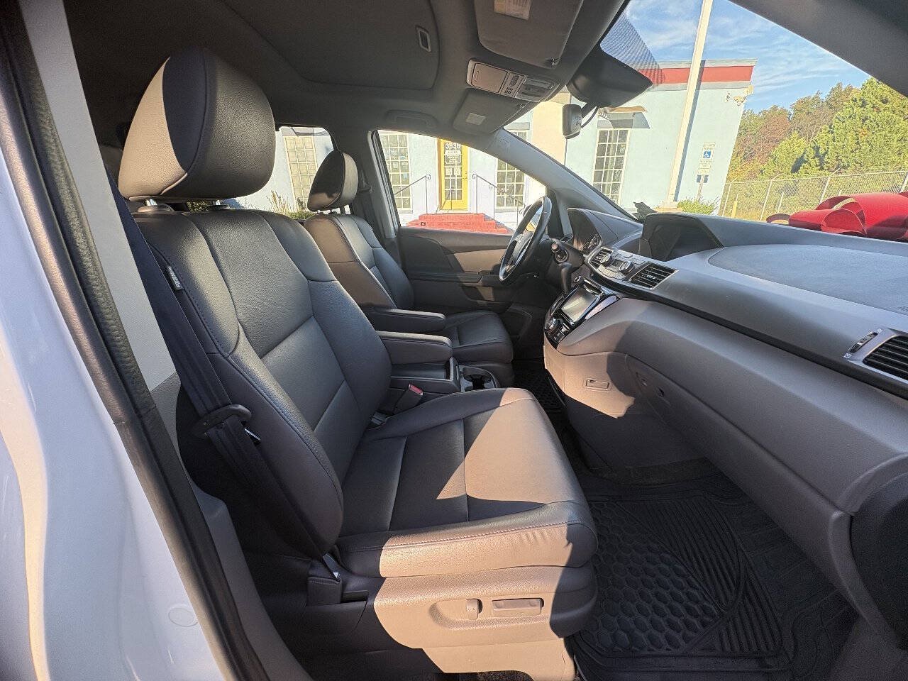 Used 2017 Honda Odyssey EX-L image 23