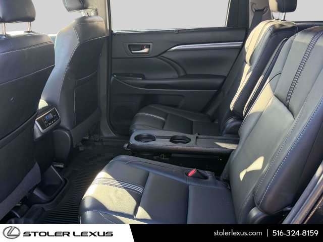 Used 2018 Toyota Highlander SE w/ Protection Package #3 AWD/4WD image 14