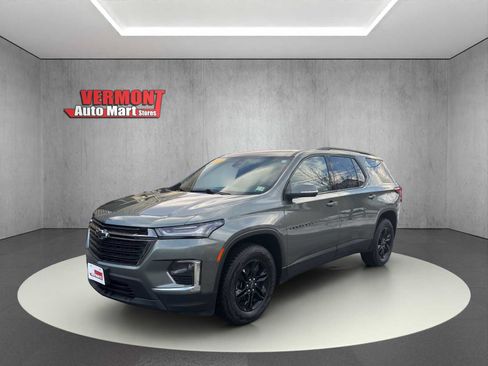 Used 2023 Chevrolet Traverse LT w/ Midnight/Sport Edition image 3