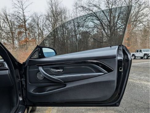 Used 2020 BMW M4 Coupe w/ Competition Package image 12